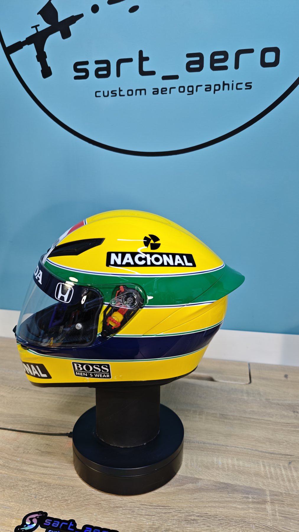 Side view of the Senna Replica with the yellow crown and glossy finish